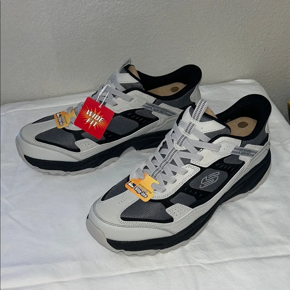 Skechers Men's Black and Gray Athletic Sneakers
